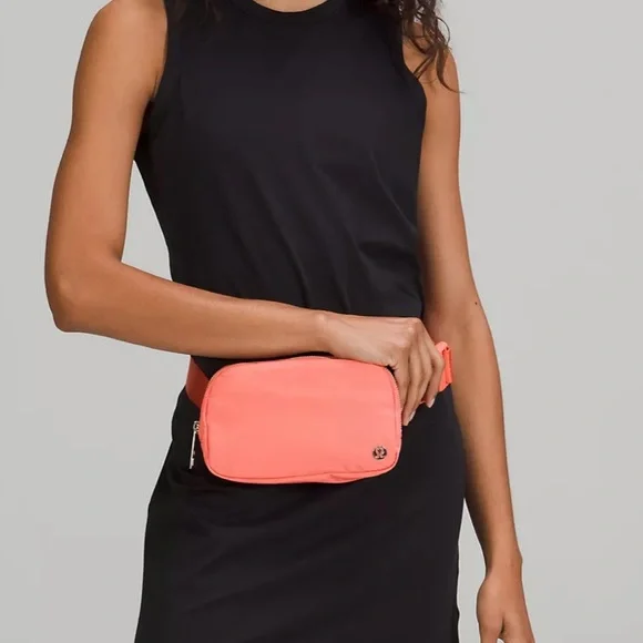 Lululemon Everywhere Belt Bag * Raspberry Cream - Picture 5 of 5